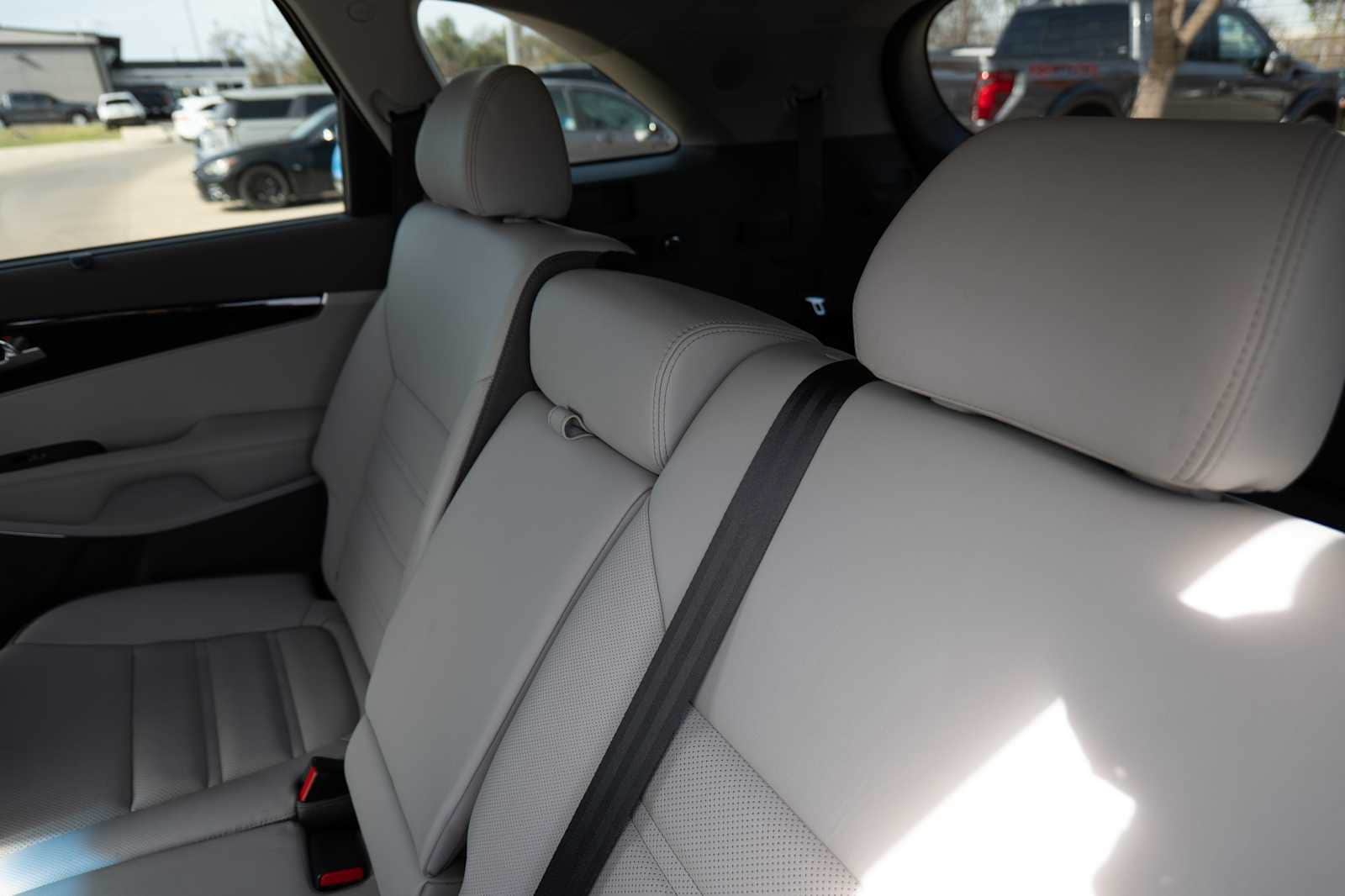 Thumbnail: 2018 Kia Sorento - 25