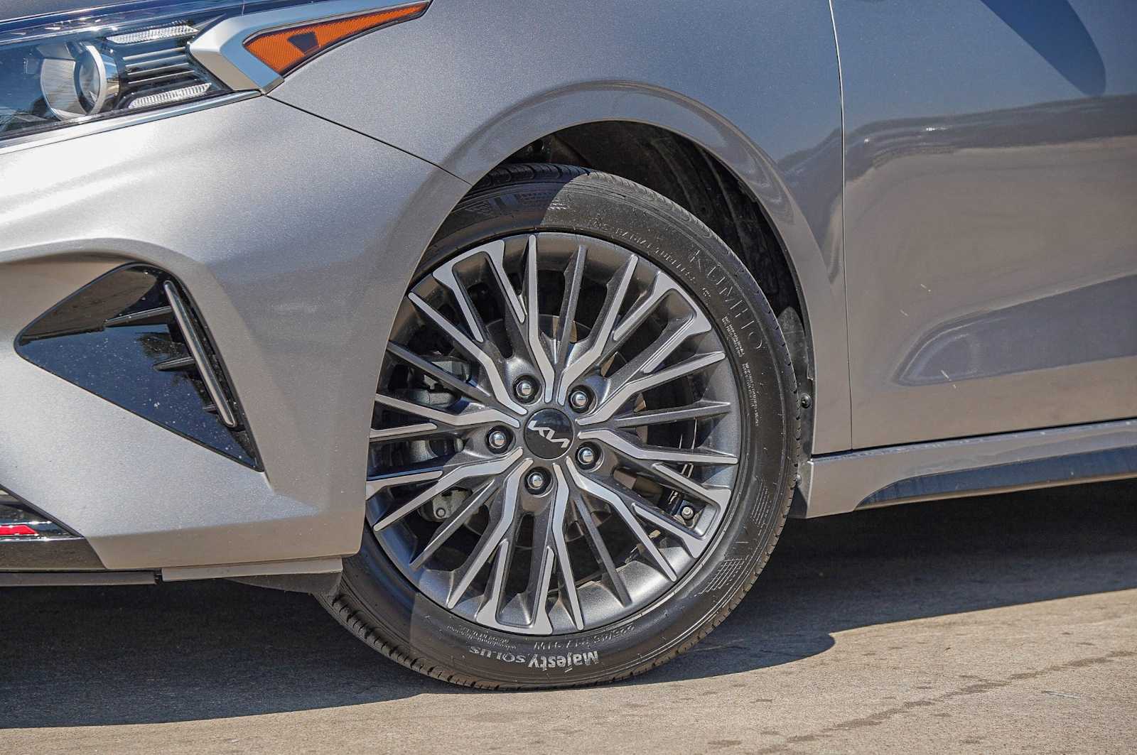 Thumbnail: 2023 Kia Forte - 2