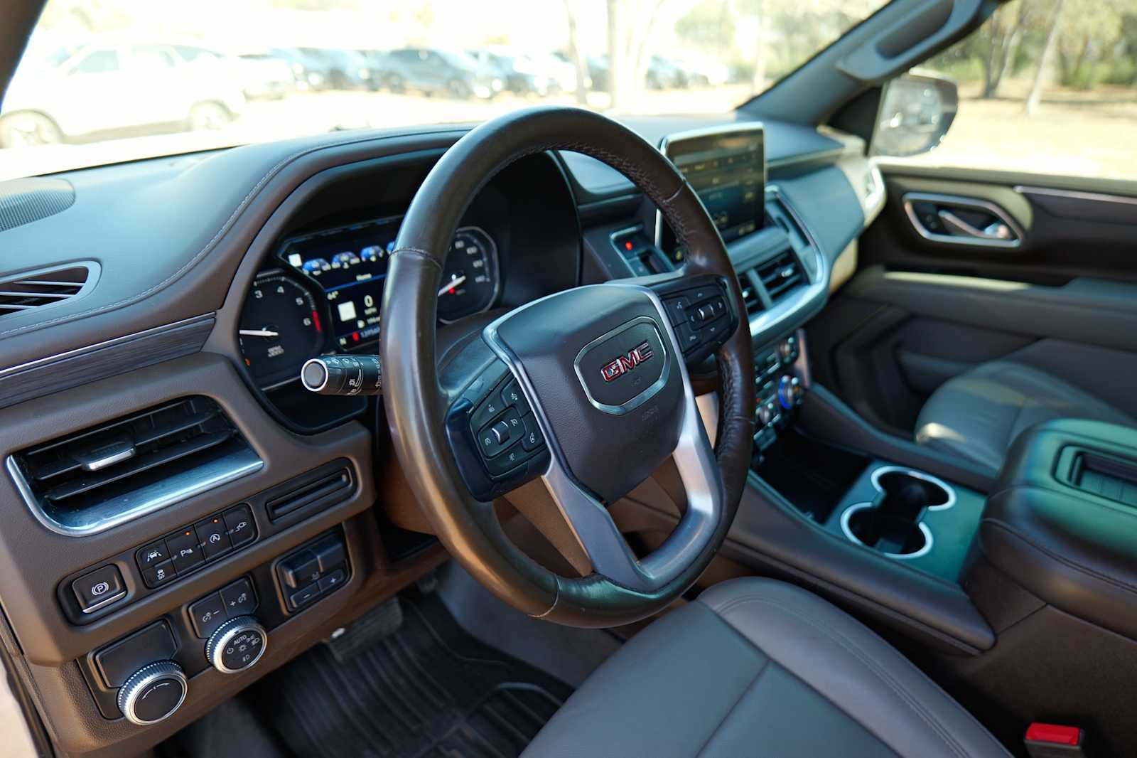 Thumbnail: 2021 GMC Yukon XL - 9