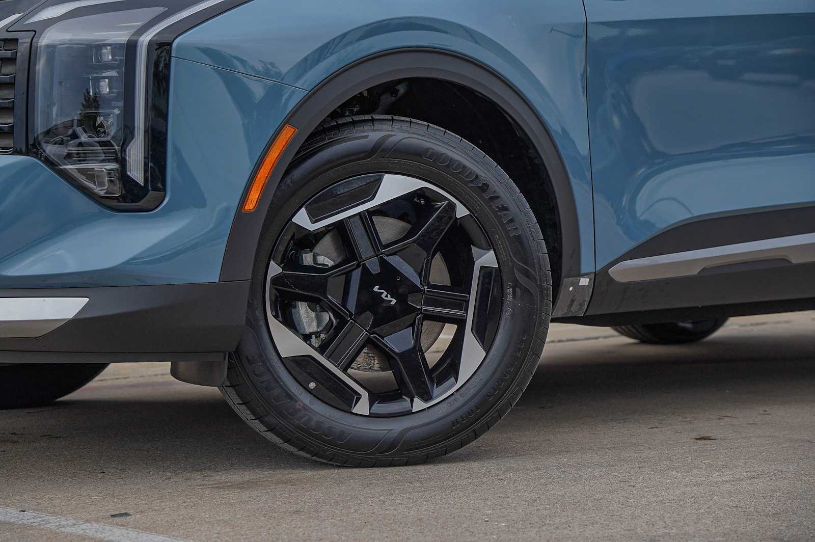 Thumbnail: 2026 Kia Sportage - 3