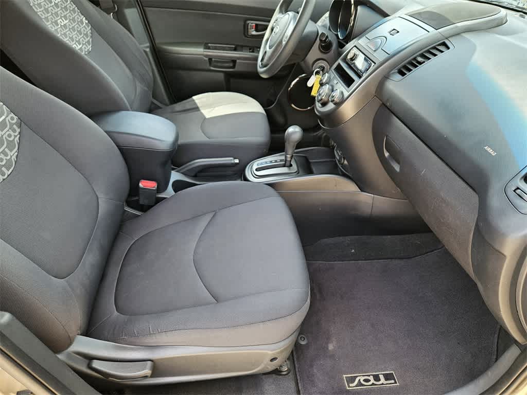Thumbnail: 2010 Kia Soul - 12