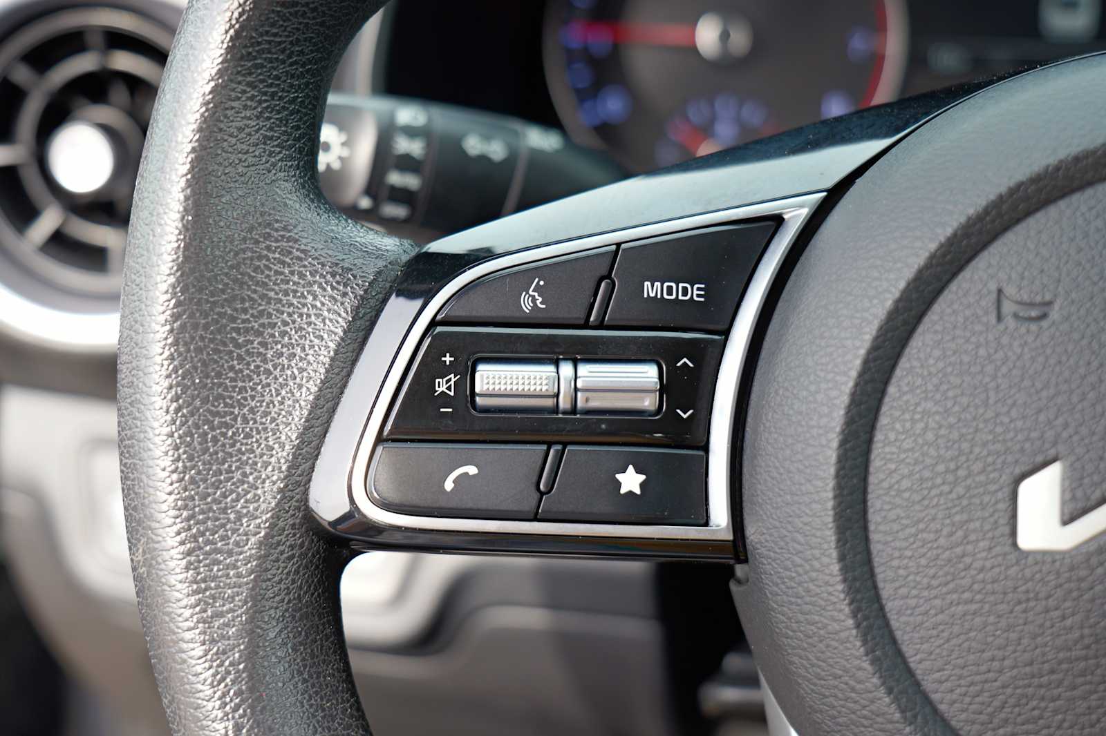 Thumbnail: 2024 Kia Forte - 13