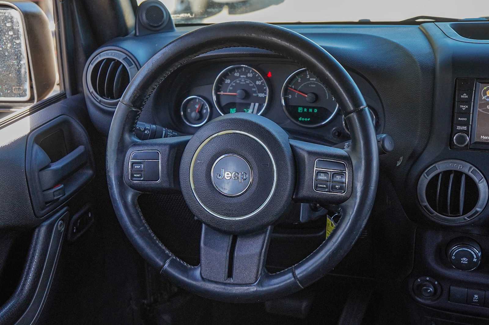 Thumbnail: 2014 Jeep Wrangler - 23