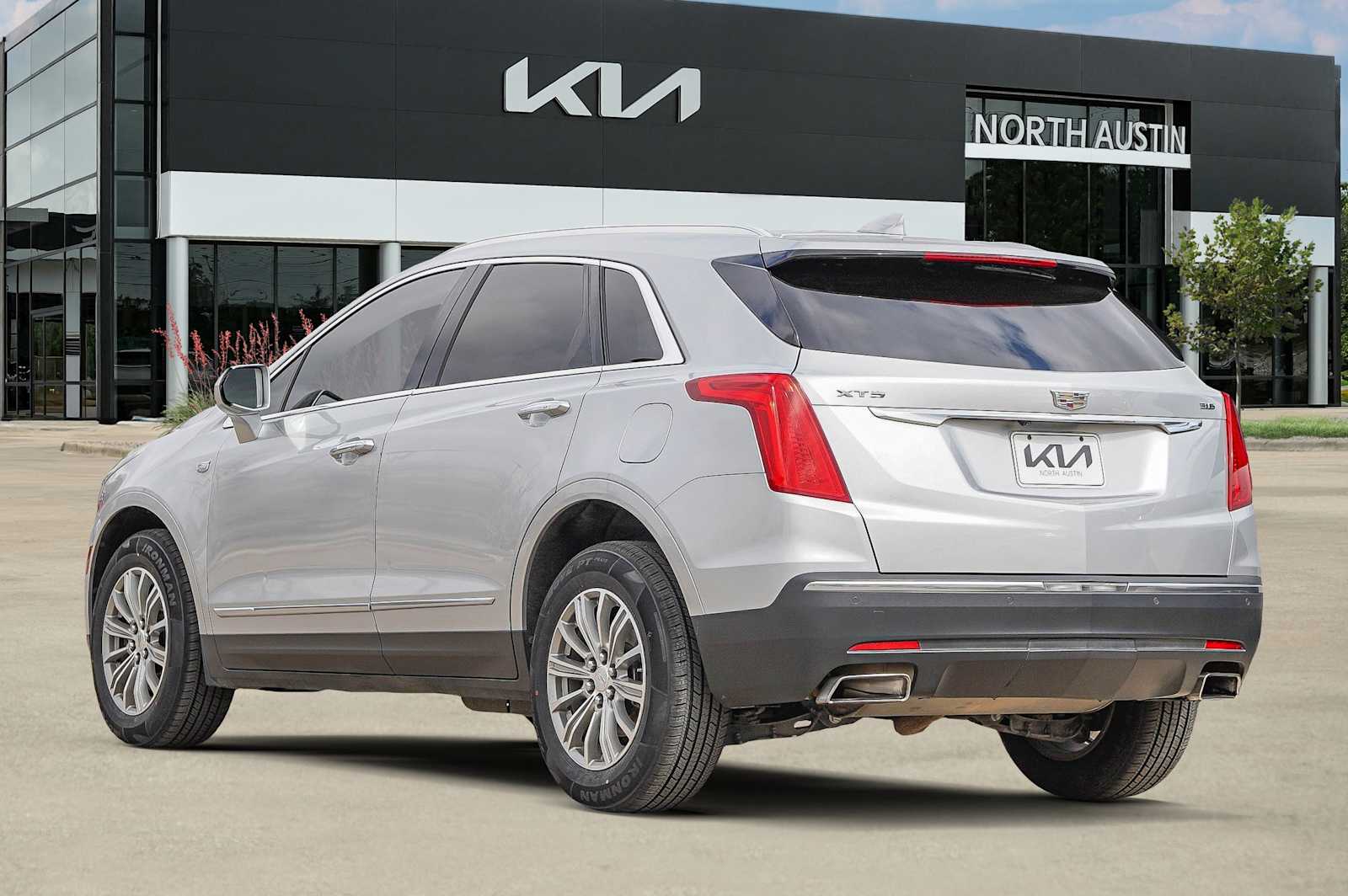 Thumbnail: 2017 Cadillac XT5 - 5