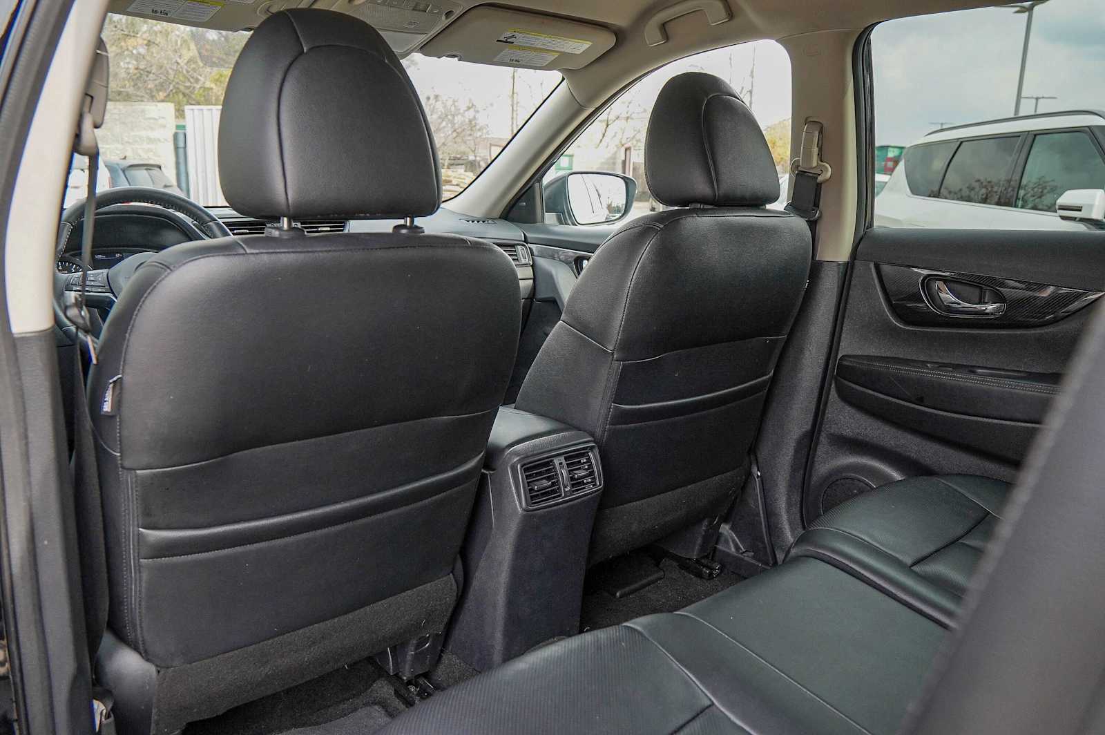 Thumbnail: 2019 Nissan Rogue - 27