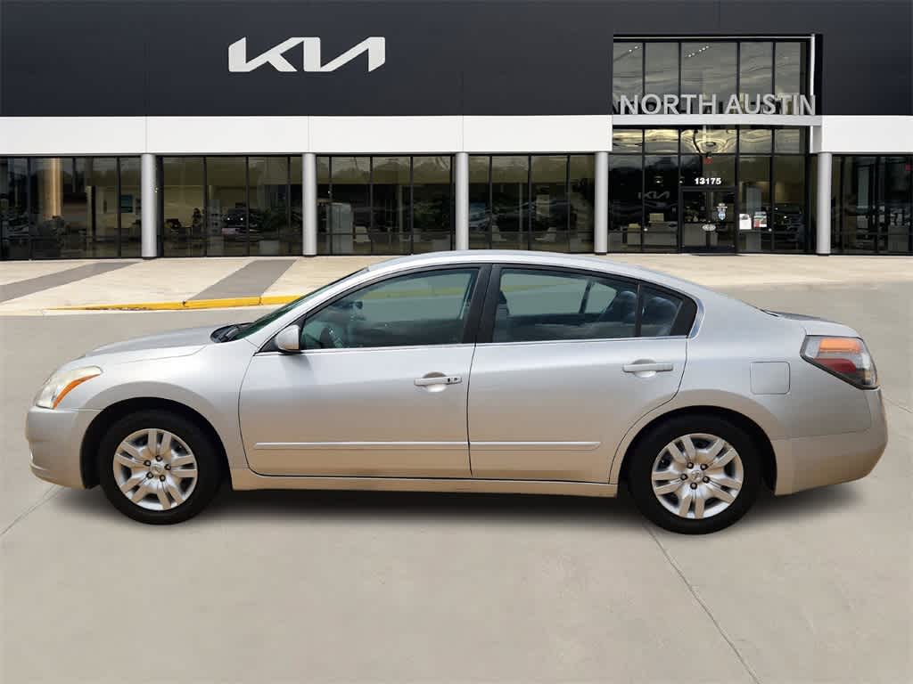Thumbnail: 2011 Nissan Altima - 4