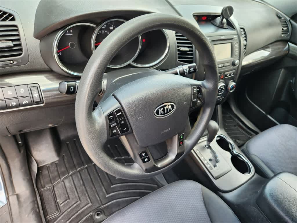 Used 2013 Kia Sorento LX with VIN 5XYKT4A62DG333584 for sale in Austin, TX