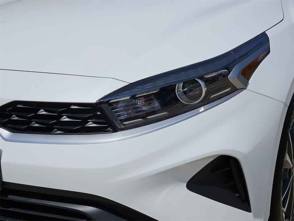 Thumbnail: 2024 Kia Forte - 7