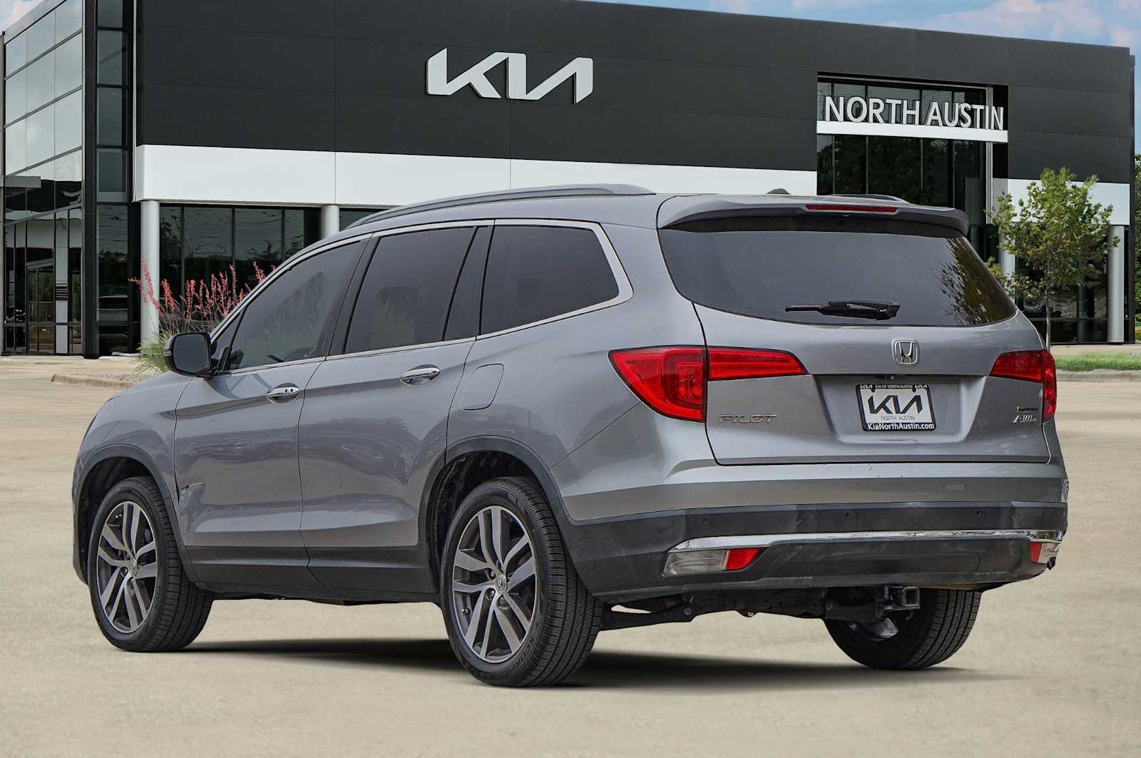 Thumbnail: 2018 Honda Pilot - 5