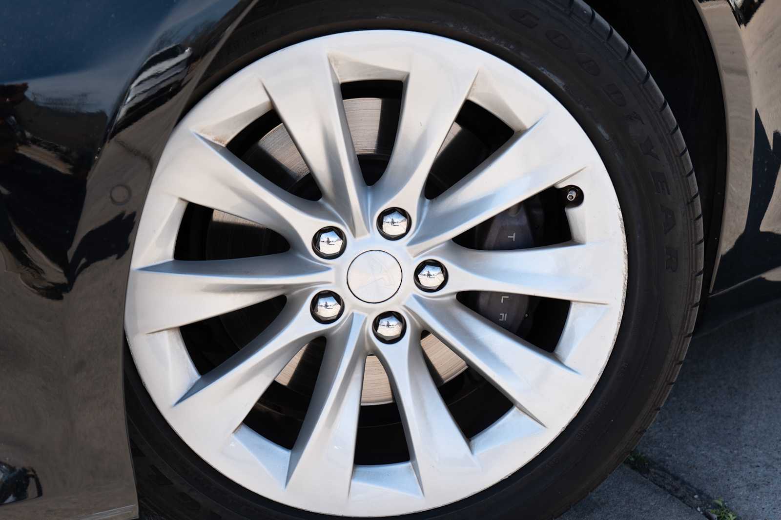 Thumbnail: 2017 Tesla Model S - 2