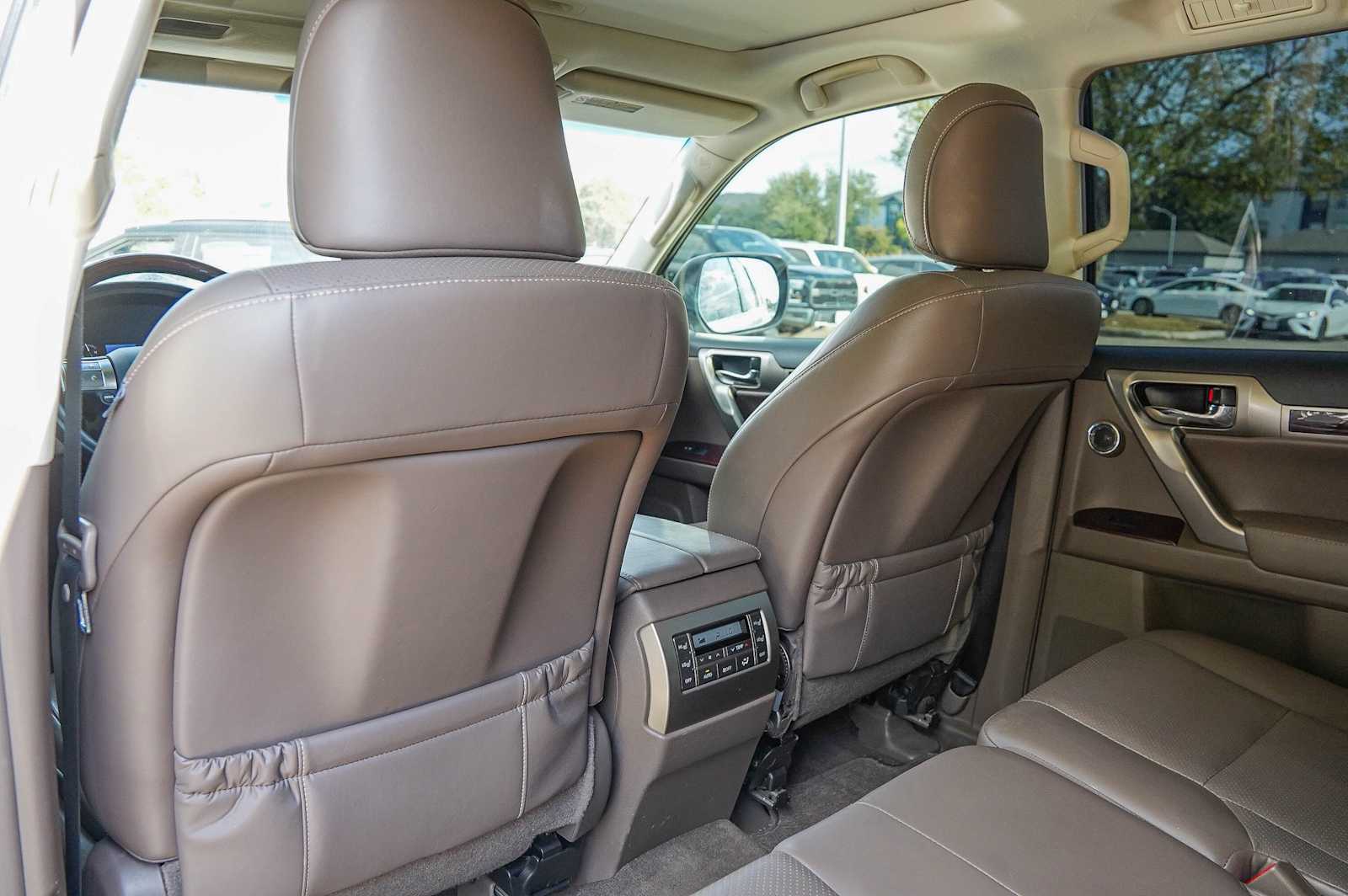 Thumbnail: 2015 Lexus GX - 30