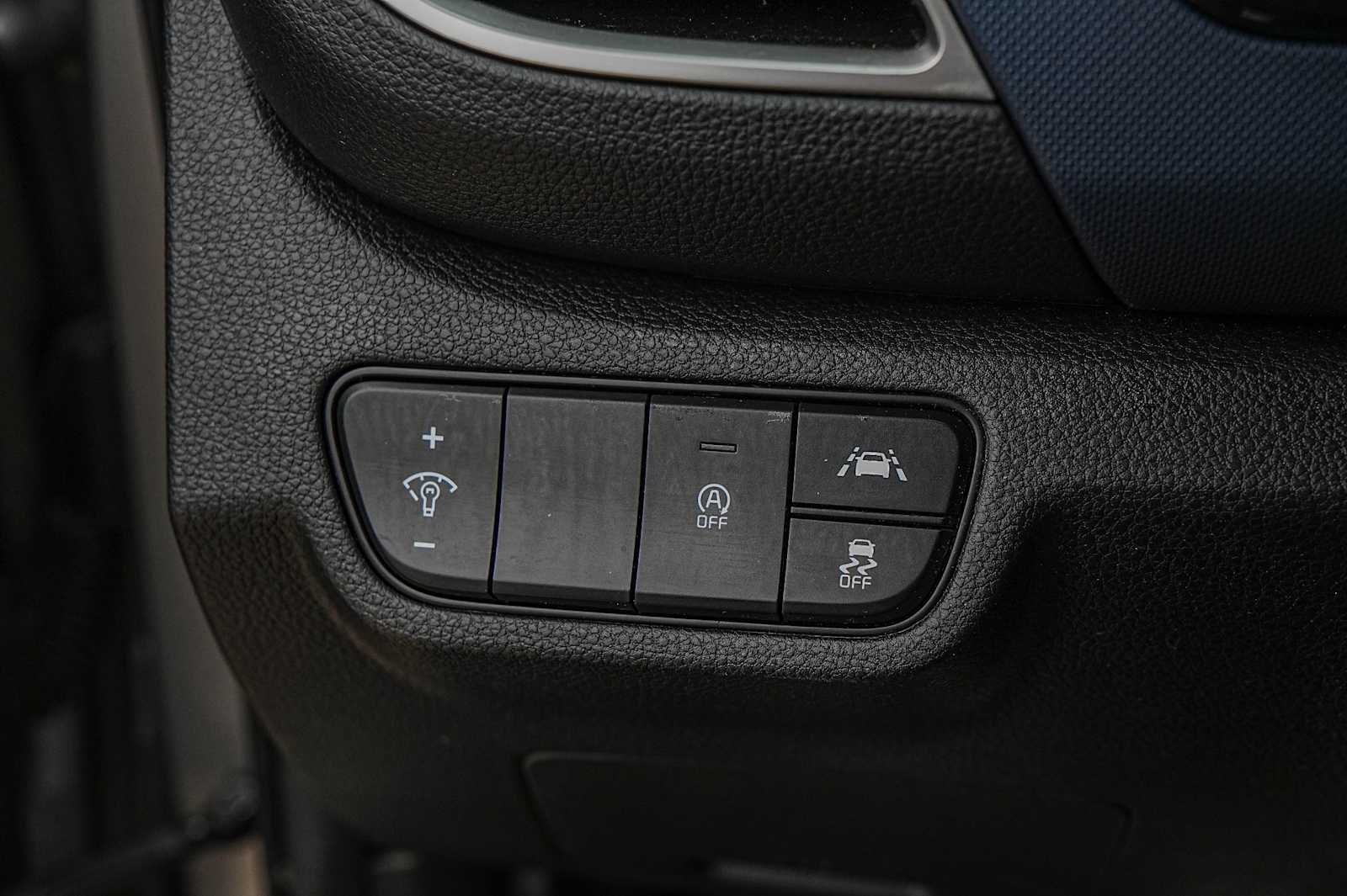 Thumbnail: 2023 Kia Seltos - 21