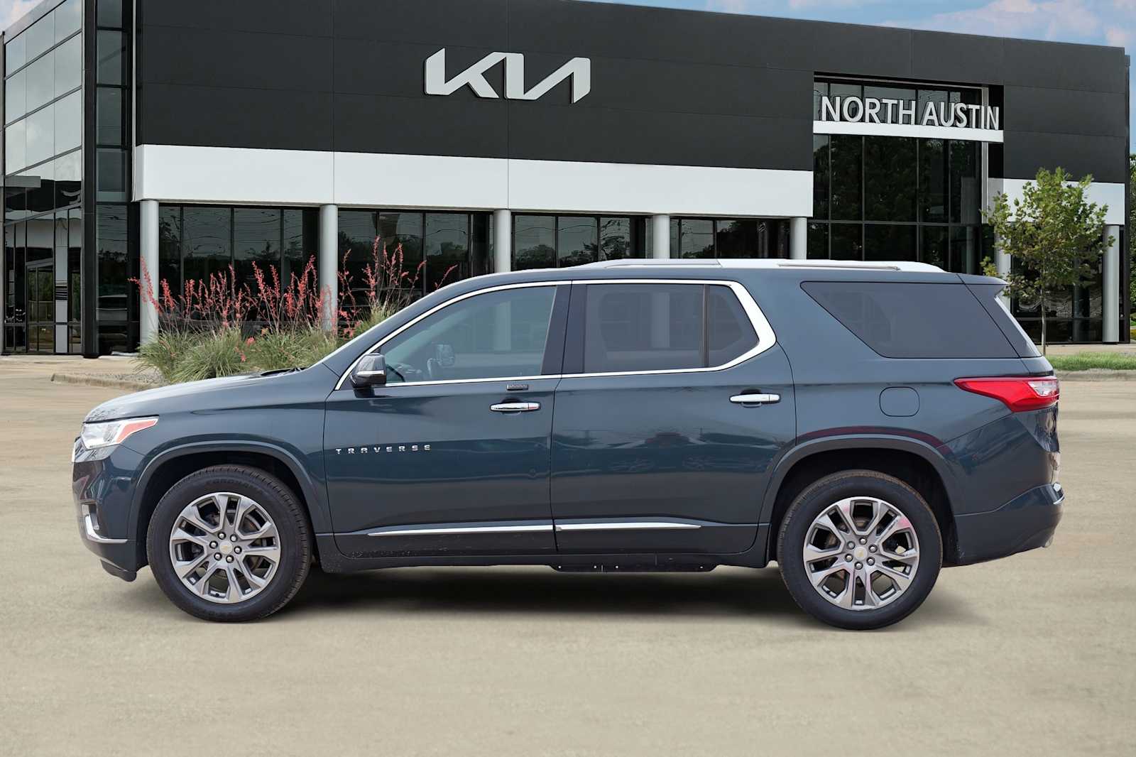 Thumbnail: 2018 Chevrolet Traverse - 4