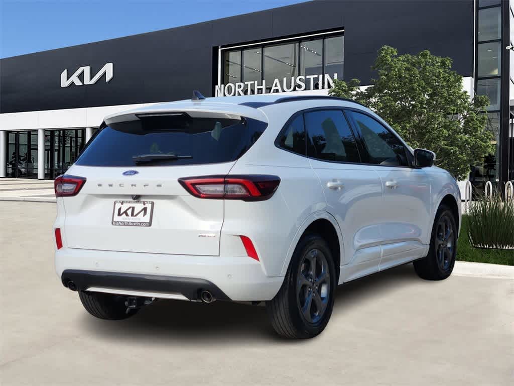 Thumbnail: 2023 Ford Escape - 6