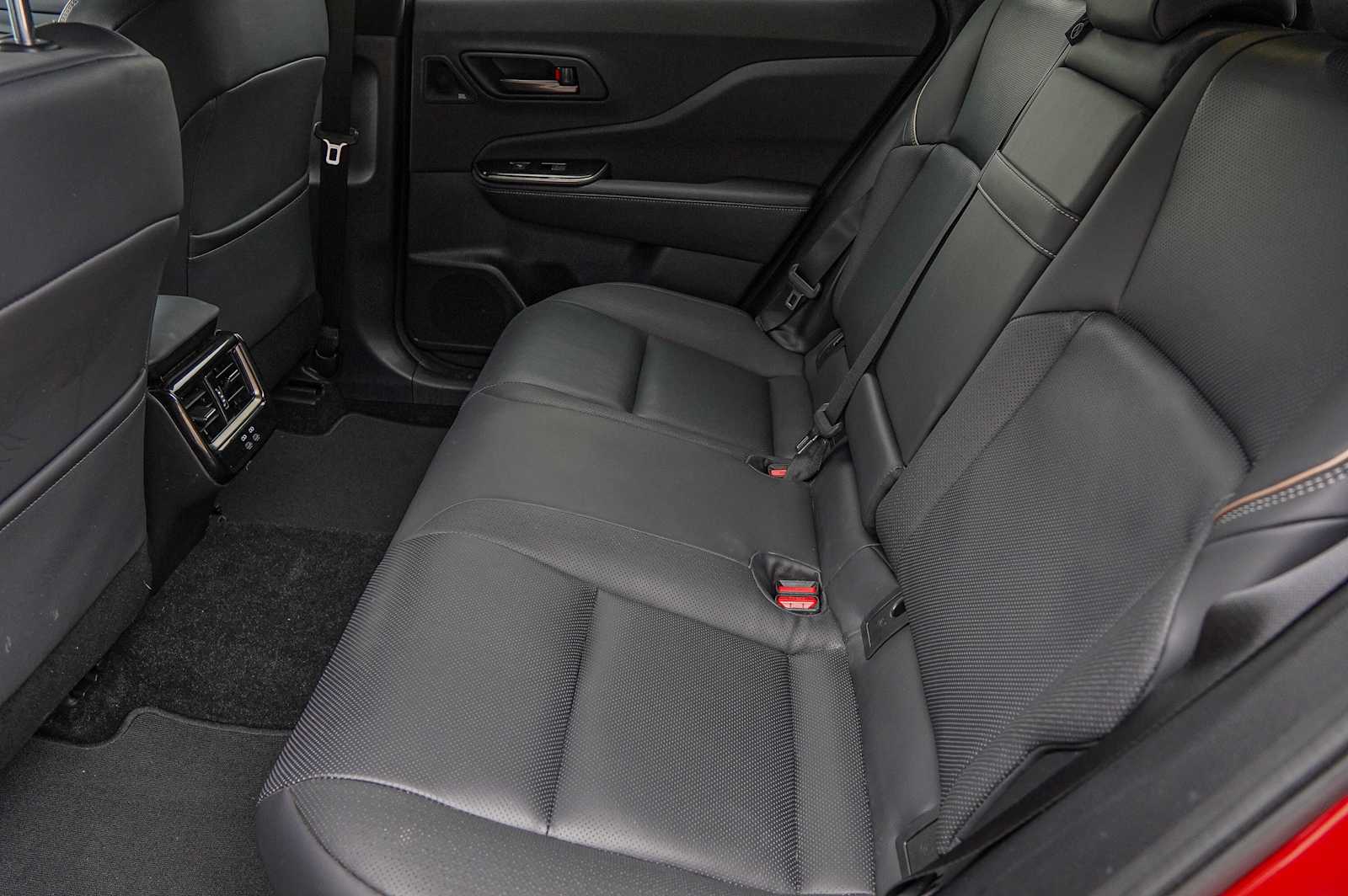 Thumbnail: 2025 Toyota Crown Signia - 29