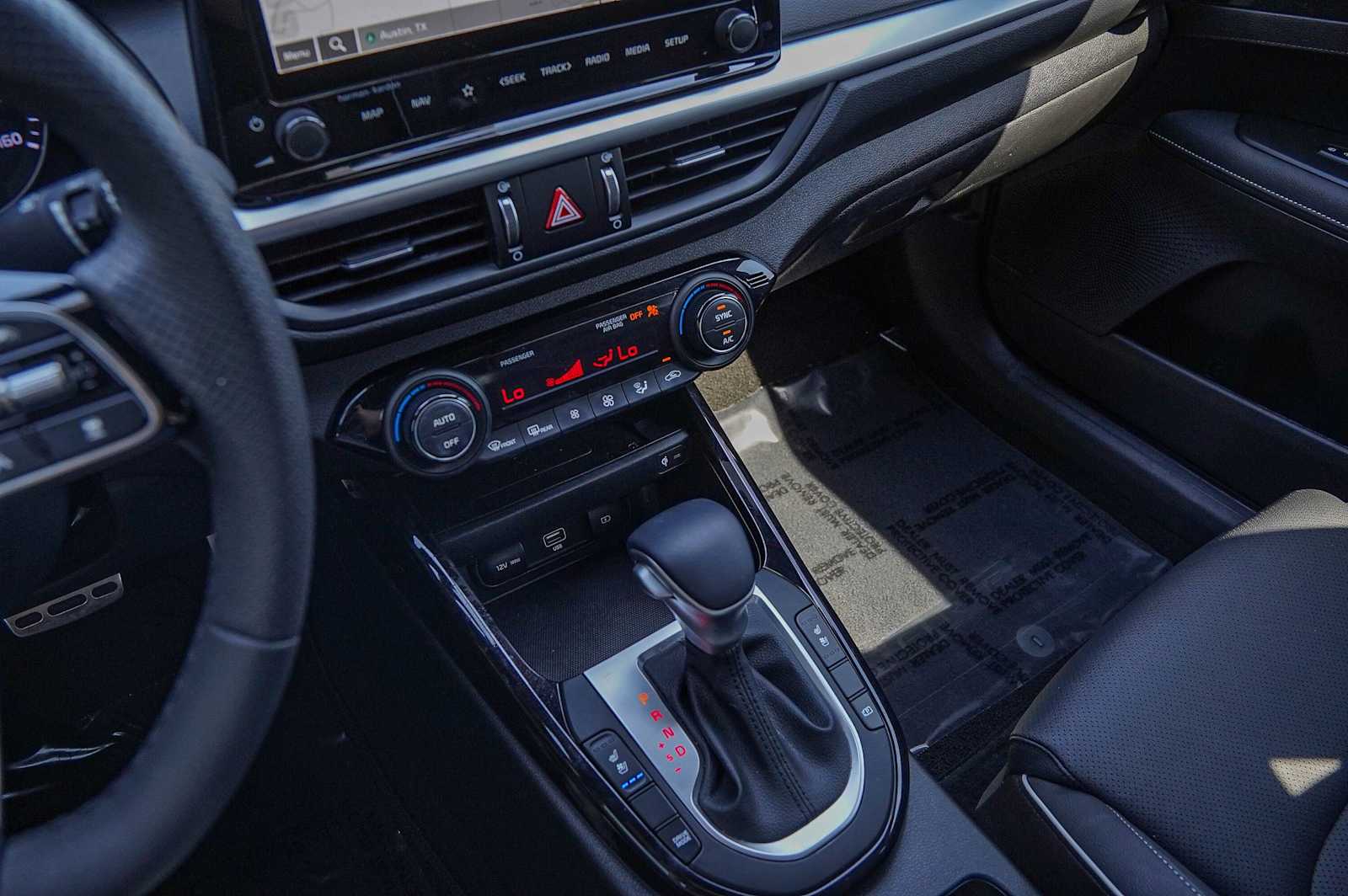Thumbnail: 2023 Kia Forte - 19