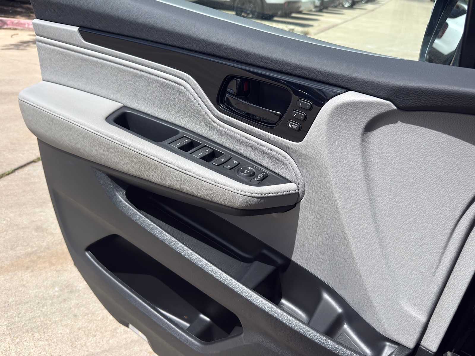 Thumbnail: 2023 Honda Odyssey - 25