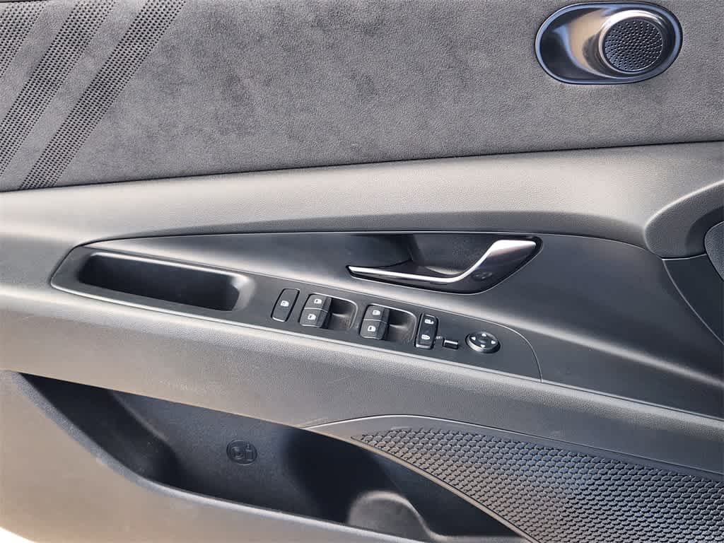 Thumbnail: 2023 Hyundai Elantra - 23