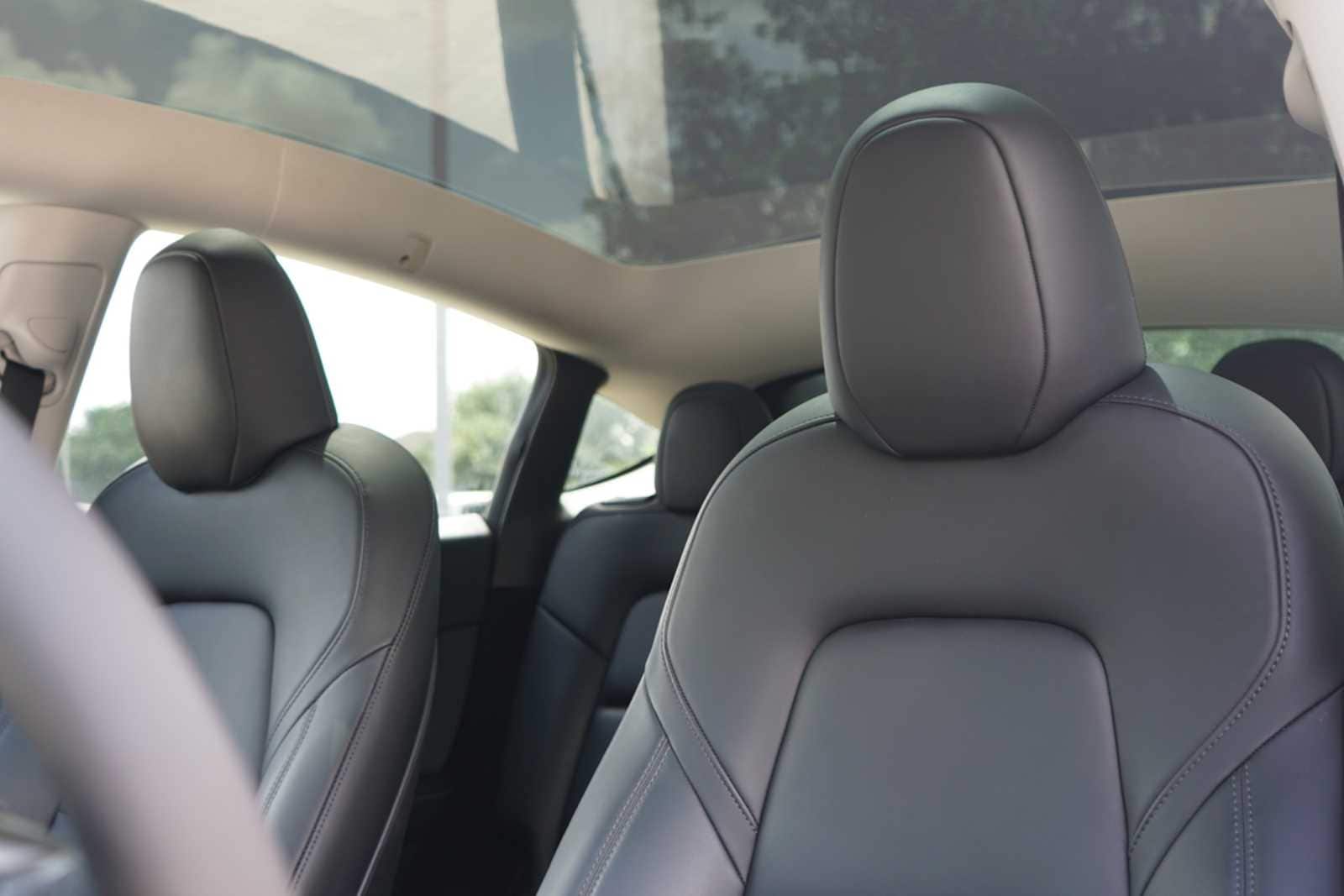 2022 Tesla Model Y Long Range - Photo 10