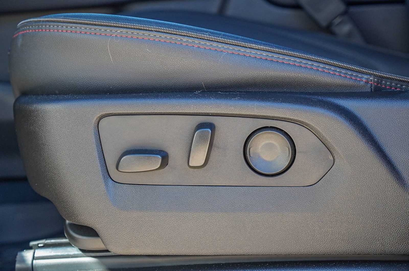 Thumbnail: 2025 Chevrolet Tahoe - 23