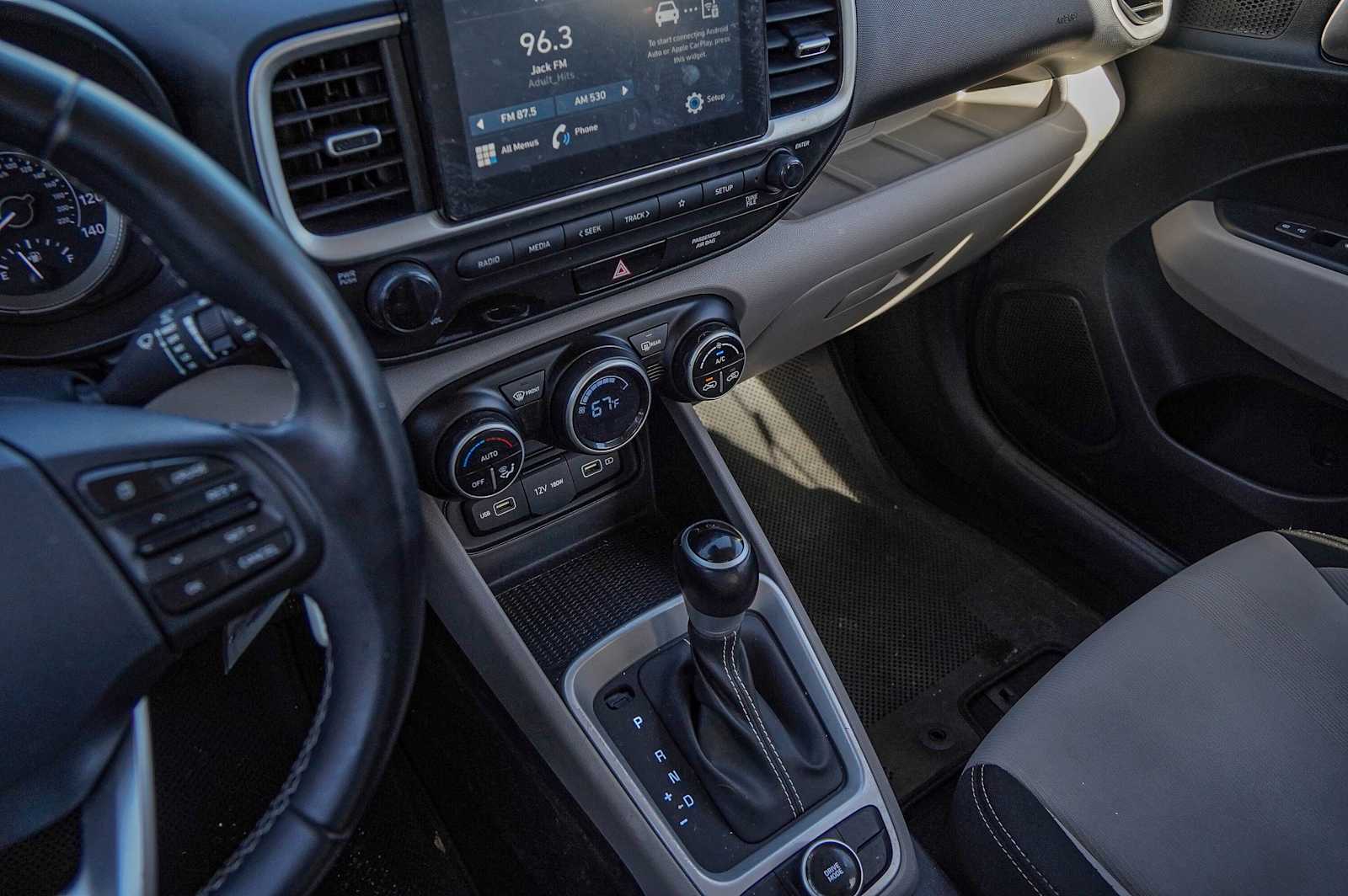 Thumbnail: 2022 Hyundai Venue - 17