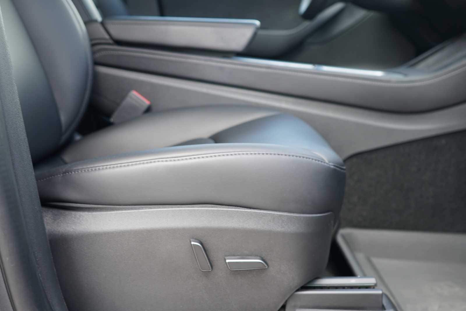 2022 Tesla Model Y Long Range - Photo 25