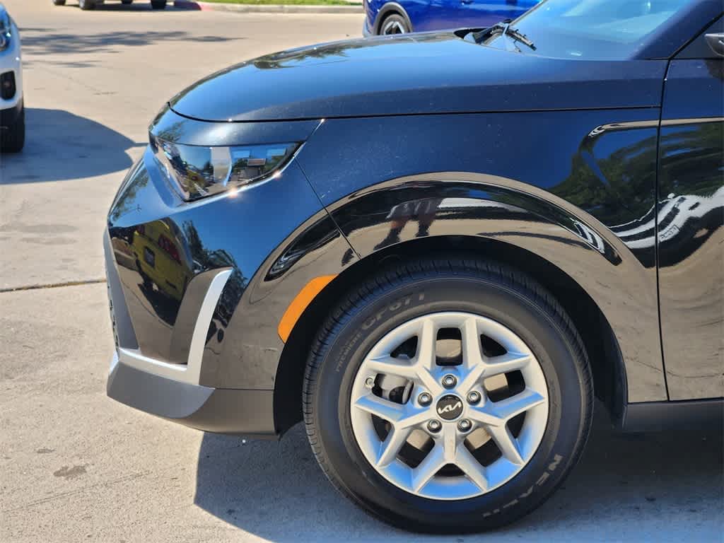Thumbnail: 2023 Kia Soul - 8