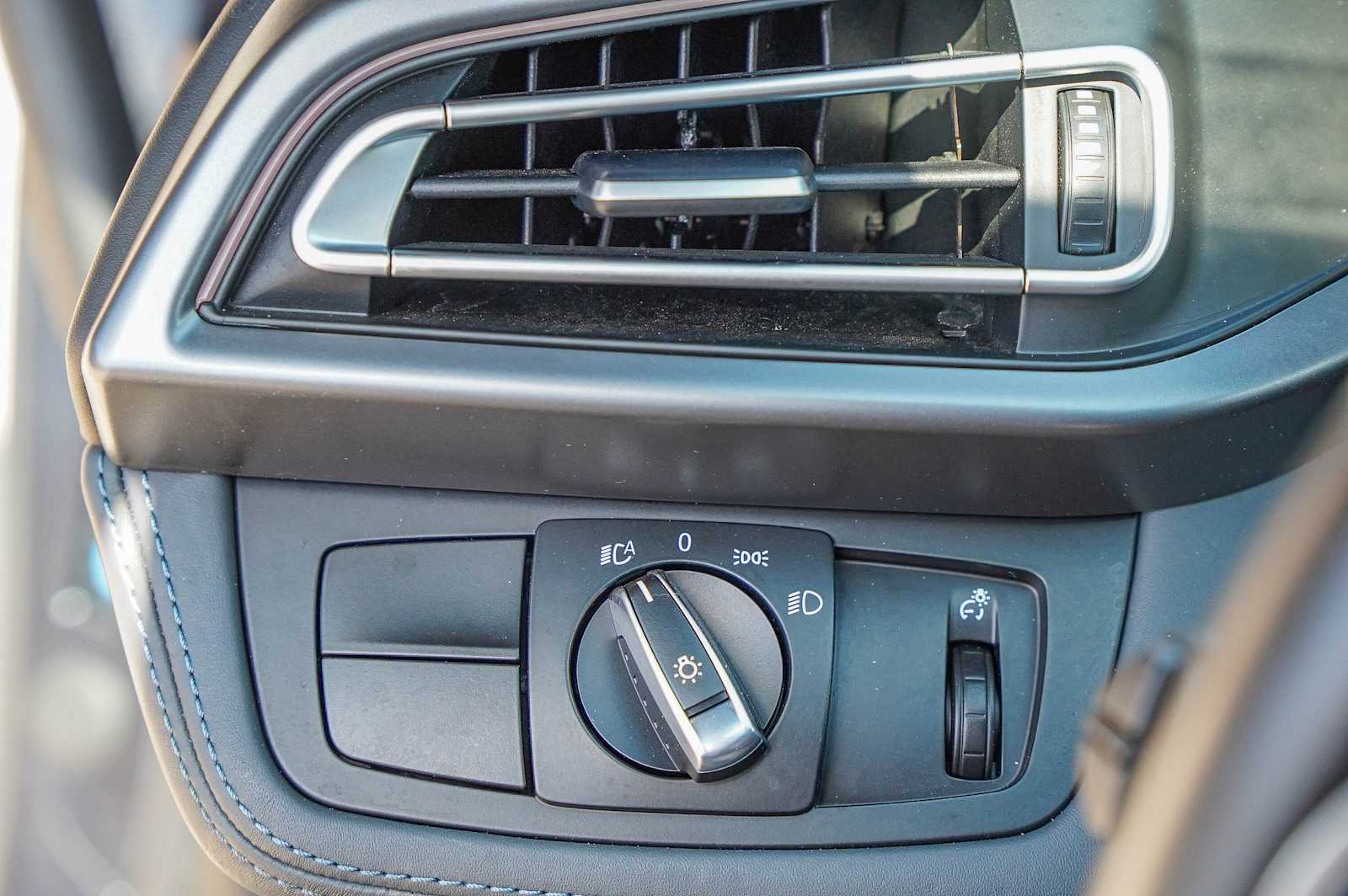 Thumbnail: 2016 BMW  - 32