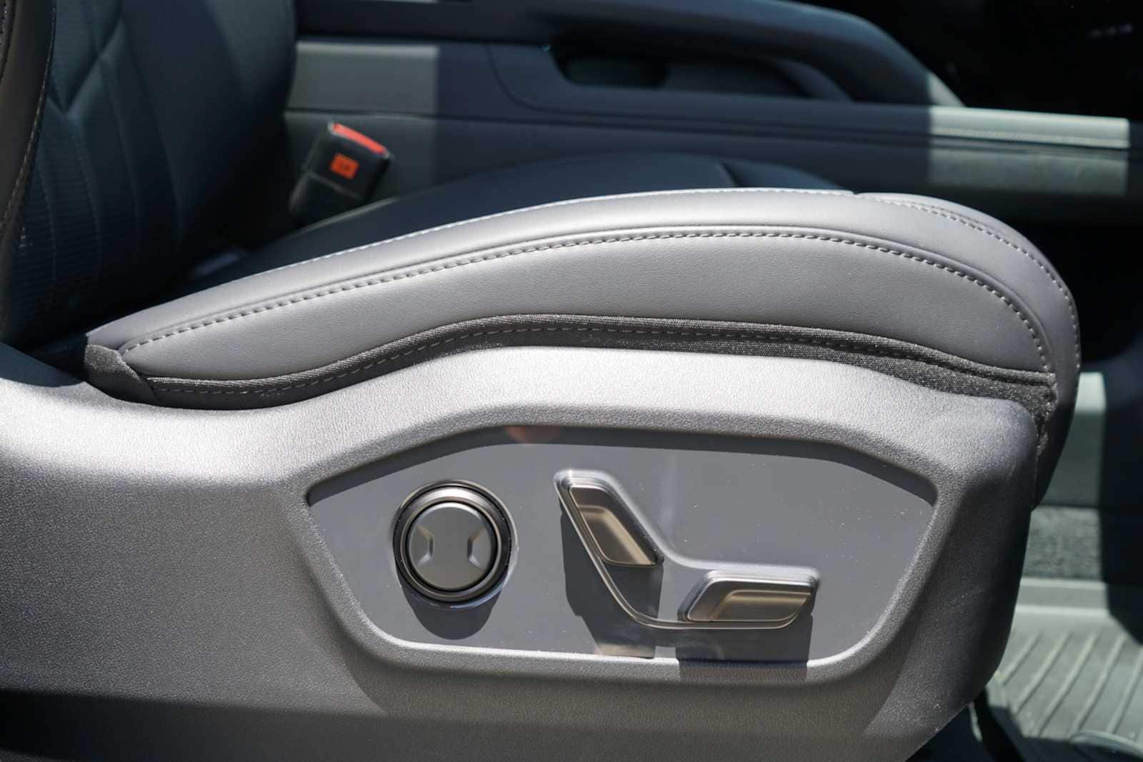 Thumbnail: 2027 Kia Telluride - 25