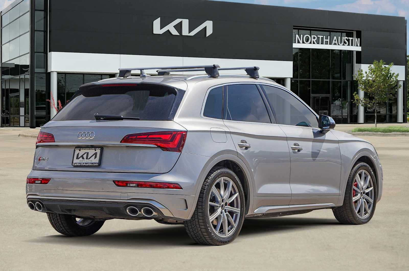 Thumbnail: 2023 Audi SQ5 - 6