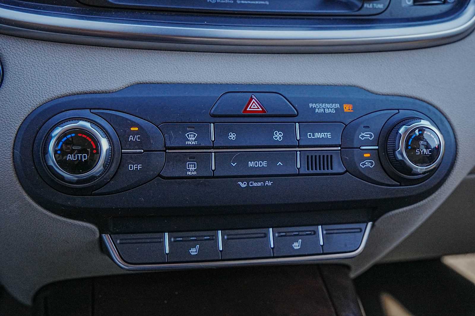 Thumbnail: 2018 Kia Sorento - 19