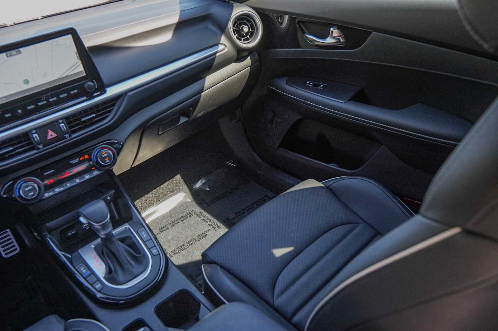 Thumbnail: 2023 Kia Forte - 29