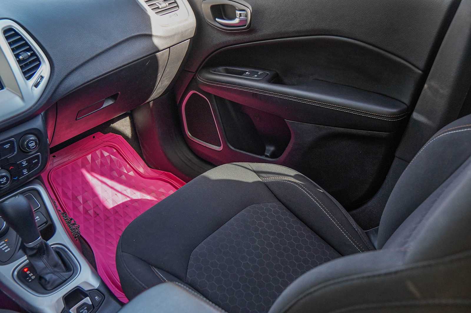 Thumbnail: 2019 Jeep Compass - 27