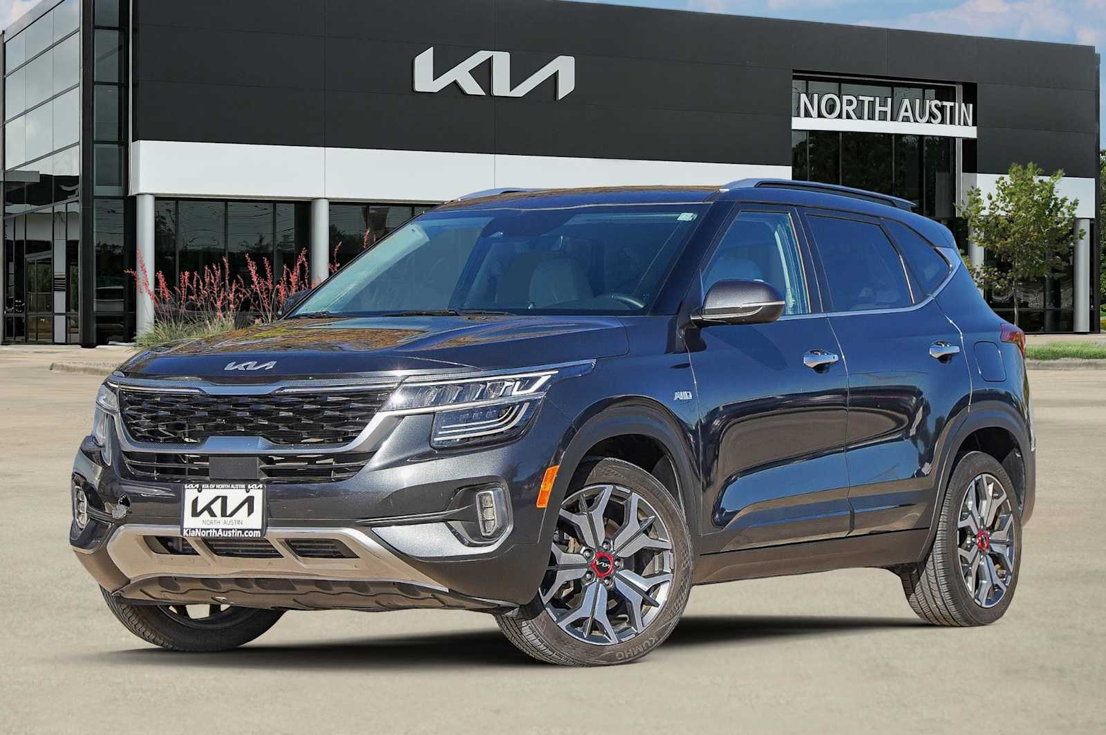 2023 Kia Seltos SX's photo