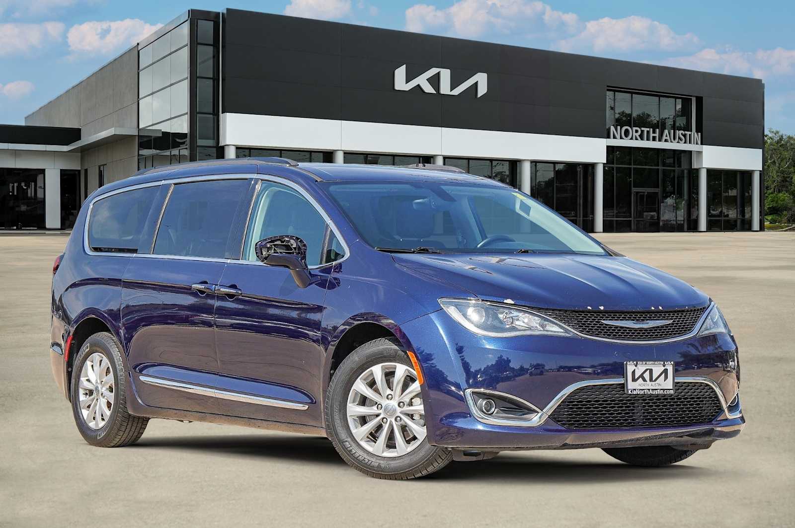 2017 Chrysler Pacifica Touring L -
                  Austin, TX