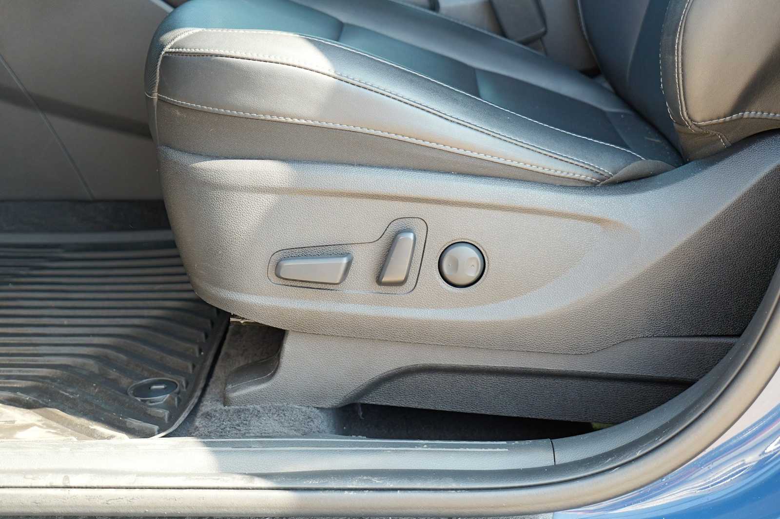 Thumbnail: 2023 Kia Telluride - 22