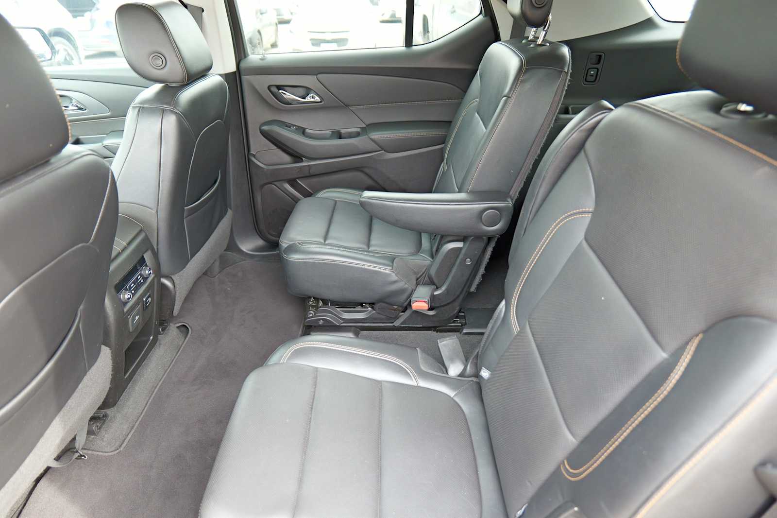 Thumbnail: 2018 Chevrolet Traverse - 24