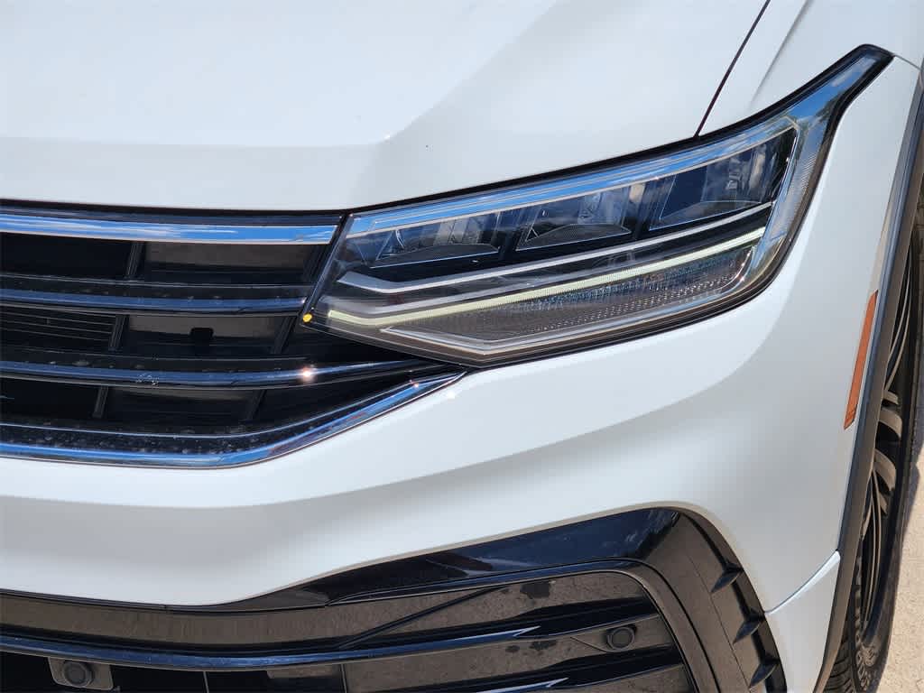 Thumbnail: 2022 Volkswagen Tiguan - 7