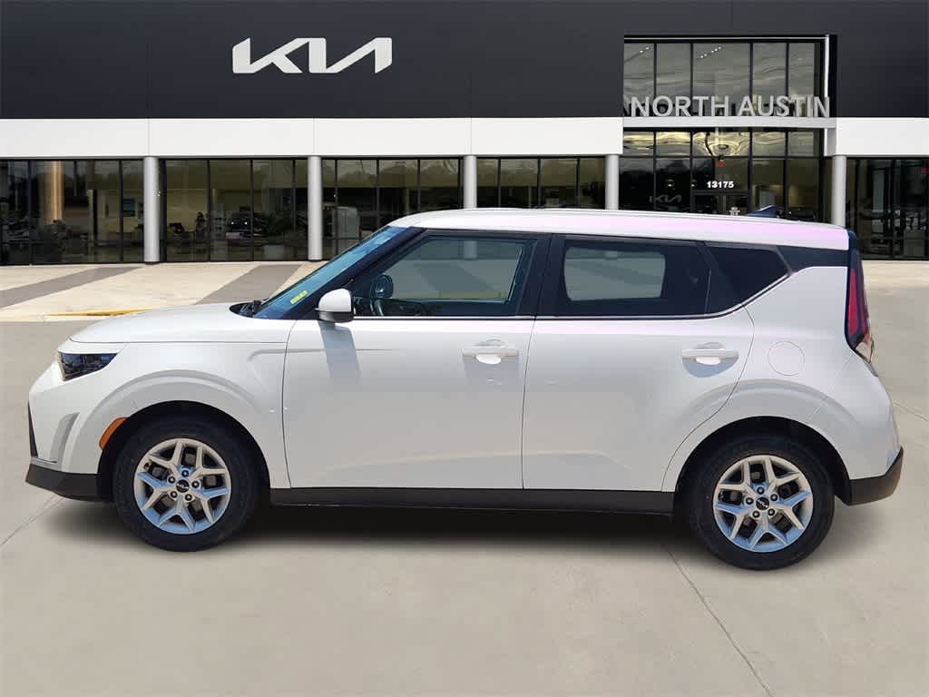 Thumbnail: 2023 Kia Soul - 4