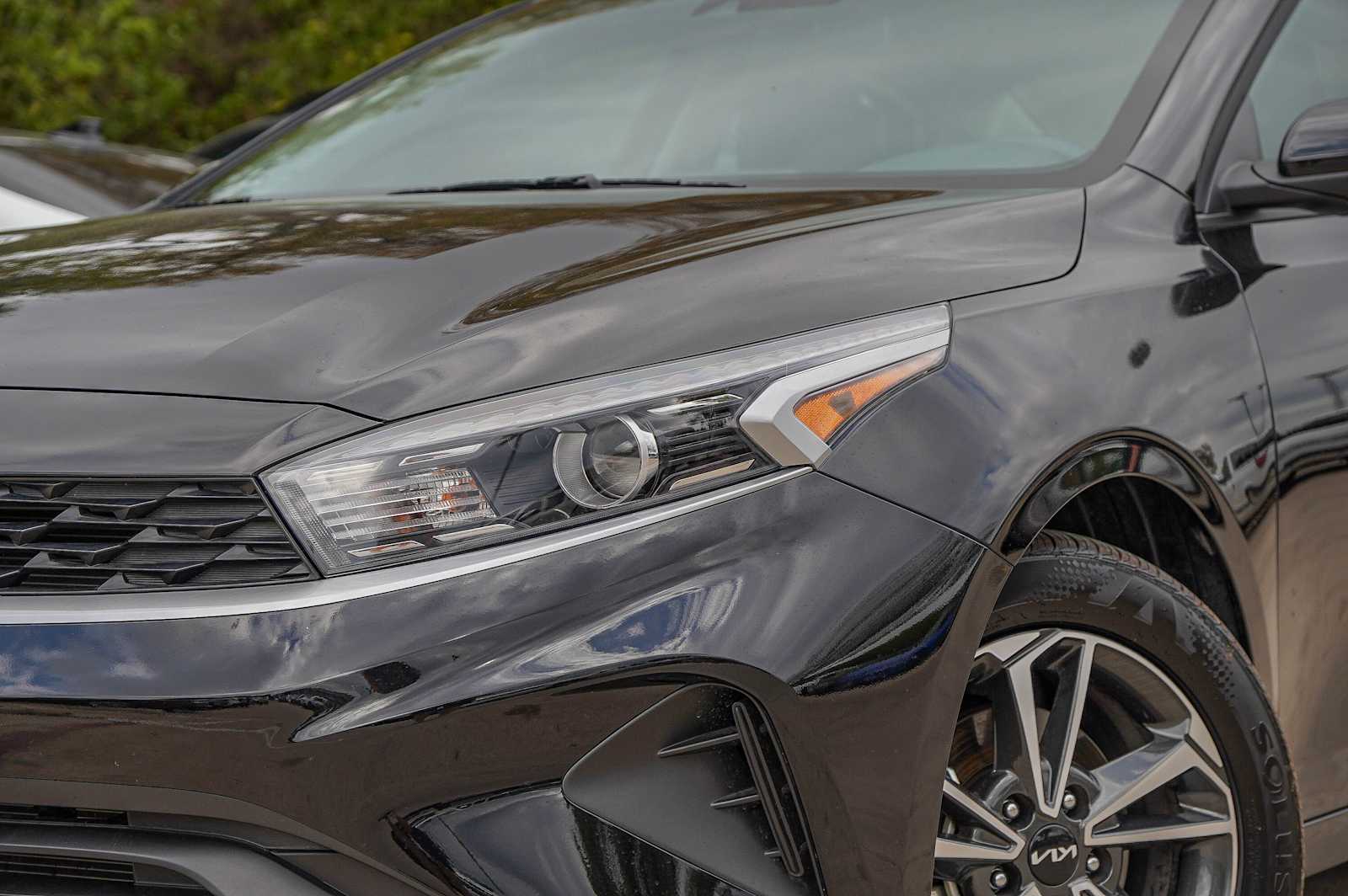 Thumbnail: 2024 Kia Forte - 3