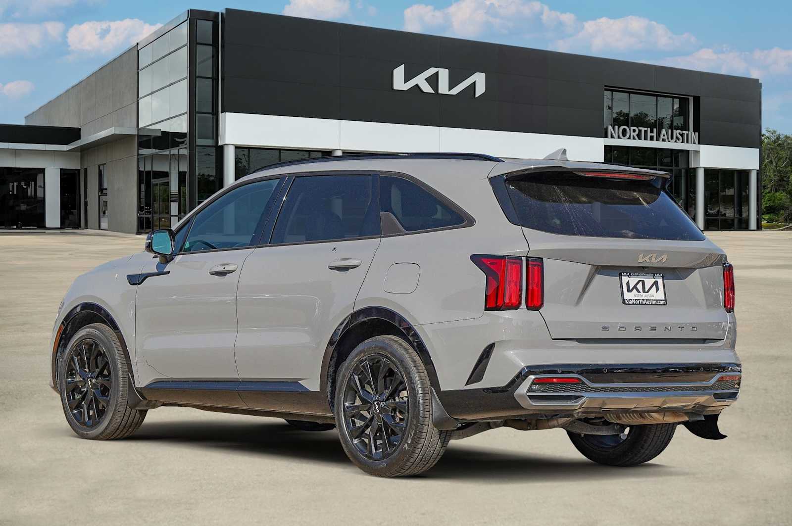 2022 Kia Sorento SX photo 2
