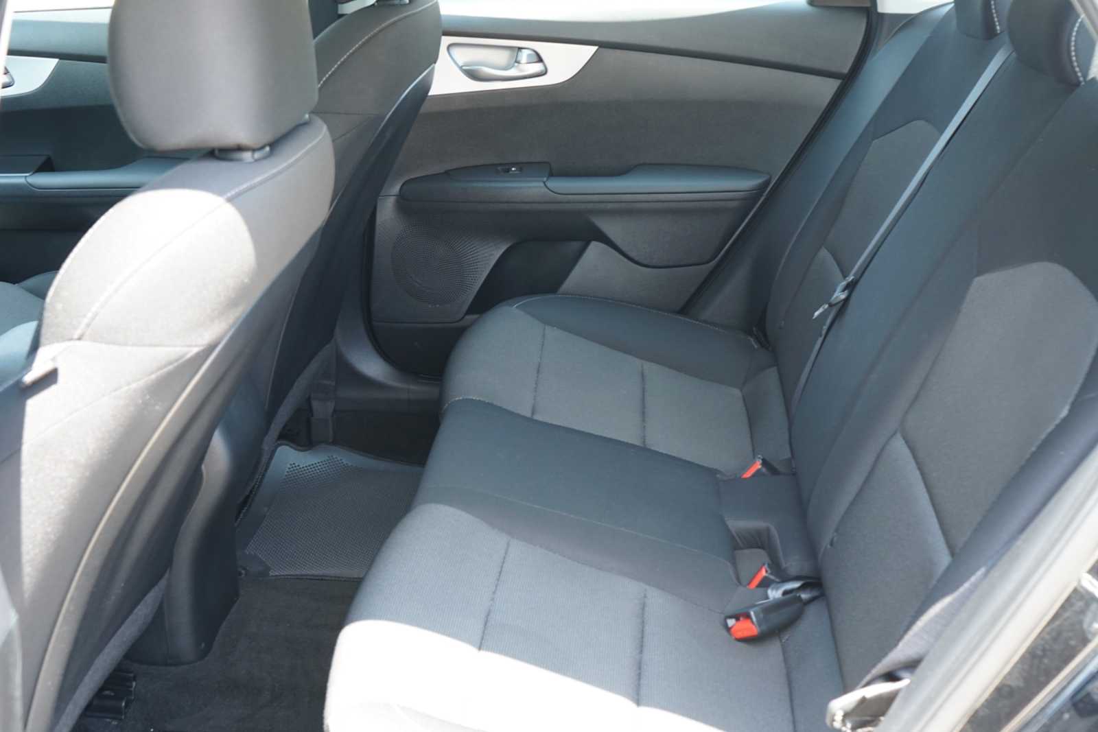 2024 Kia Forte LXS - Photo 21