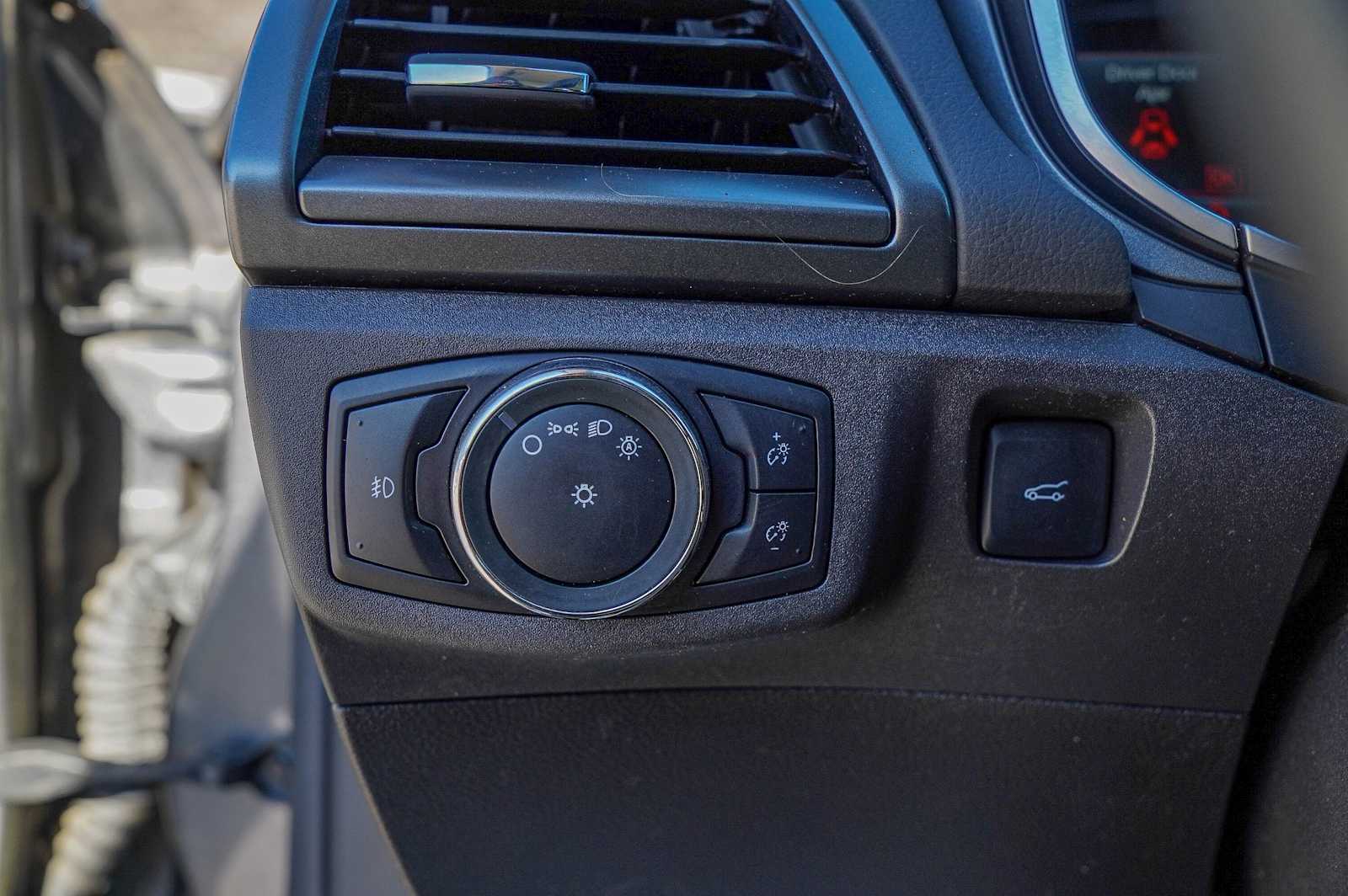 Thumbnail: 2014 Ford Fusion - 21