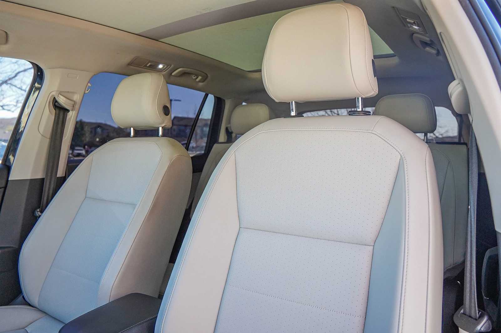 Thumbnail: 2018 Volkswagen Tiguan - 11