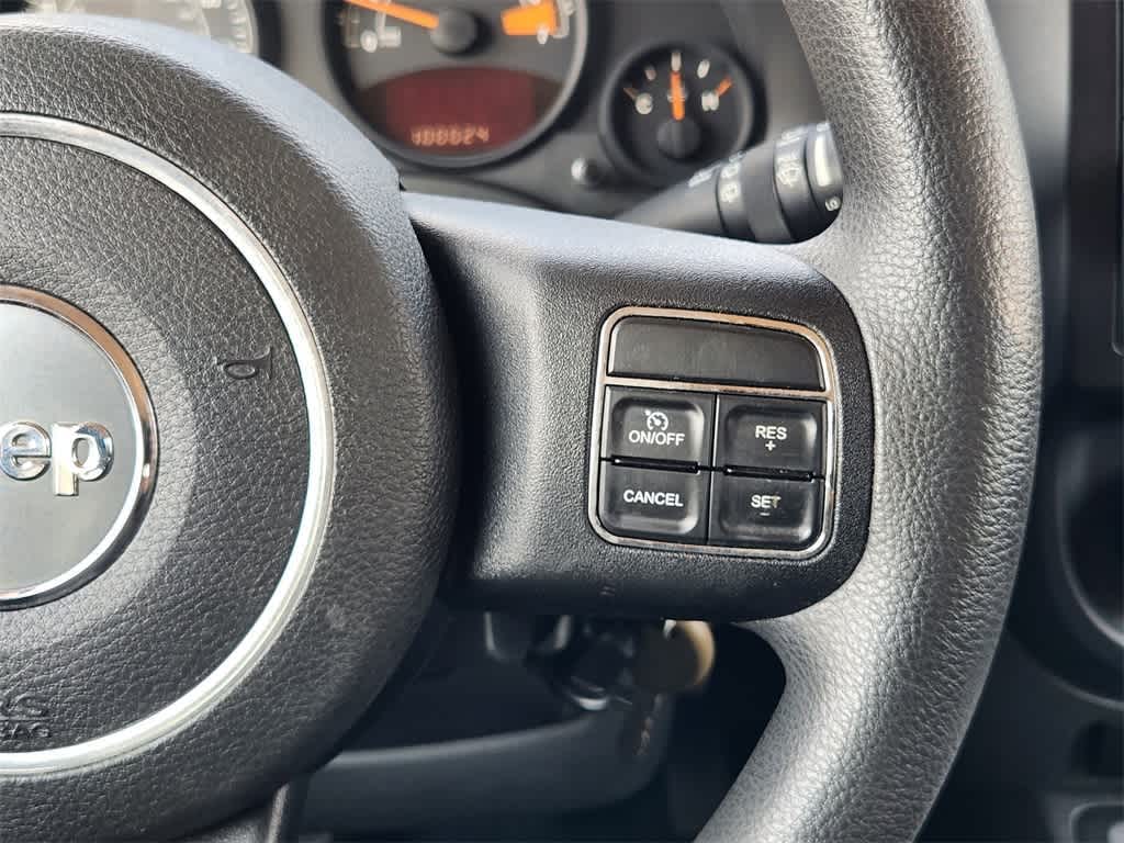 Thumbnail: 2014 Jeep Patriot - 27