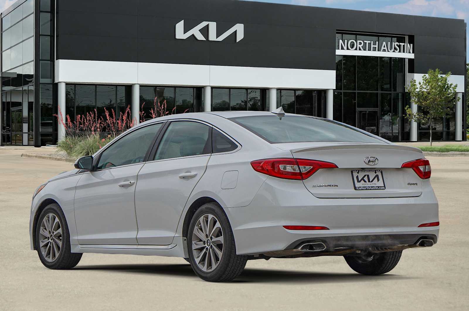 Thumbnail: 2015 Hyundai Sonata - 5
