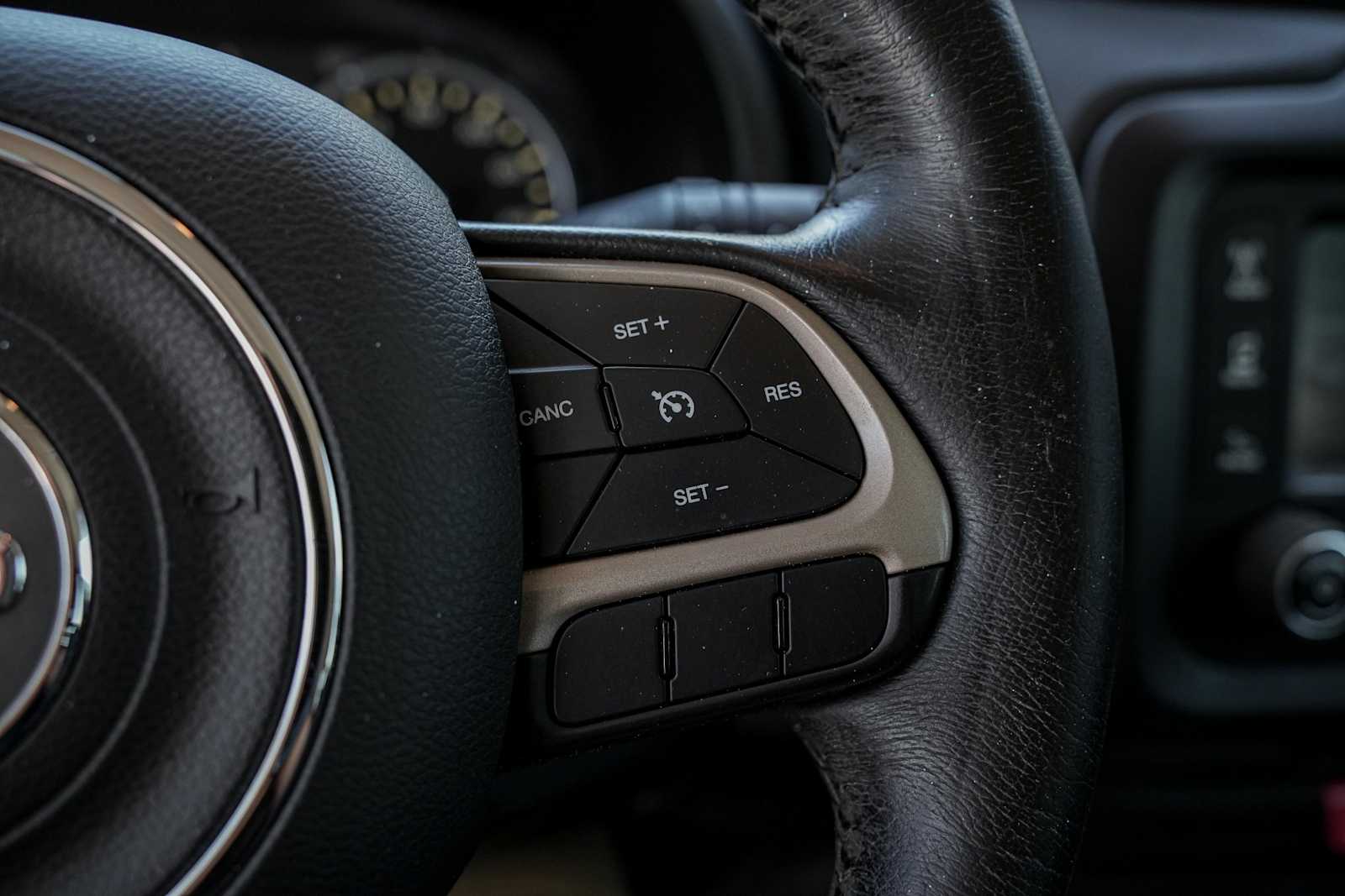 Thumbnail: 2016 Jeep Renegade - 13