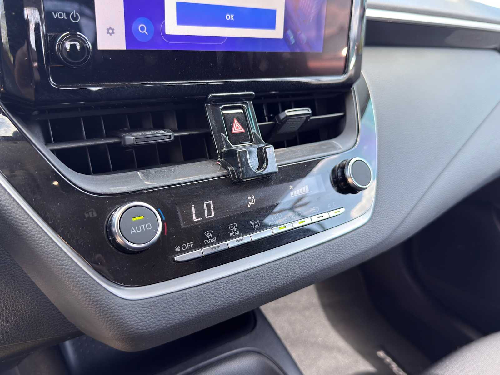 Thumbnail: 2024 Toyota Corolla - 11