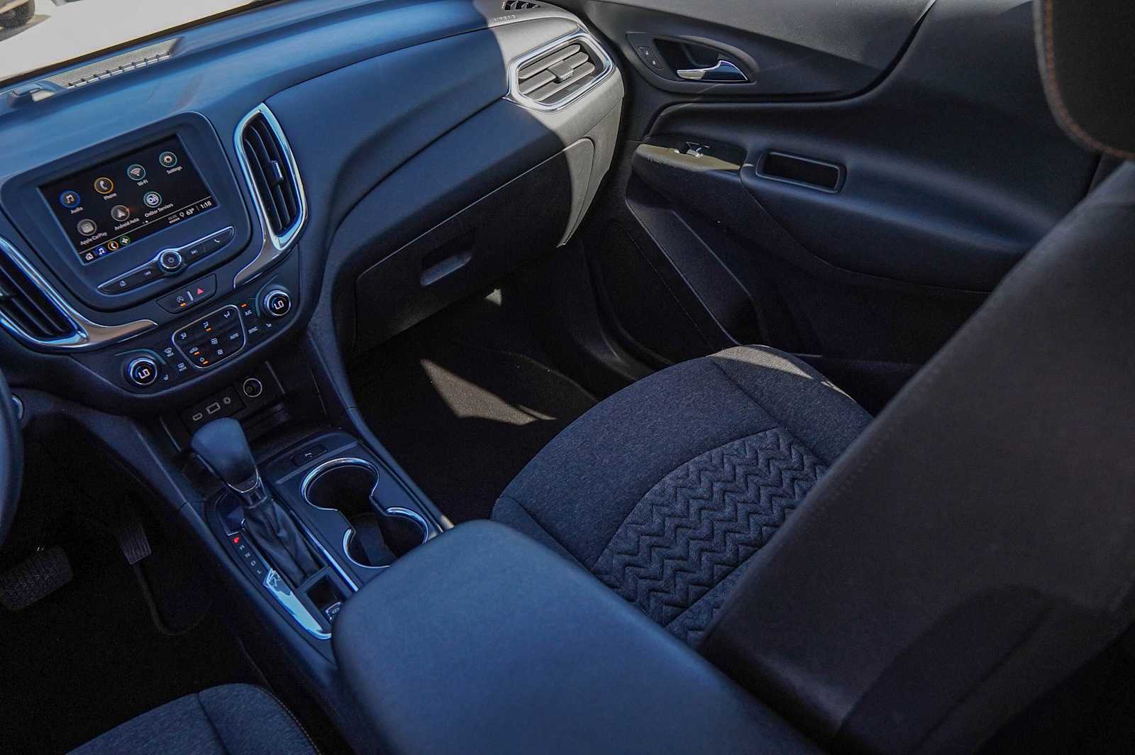 Thumbnail: 2023 Chevrolet Equinox - 26