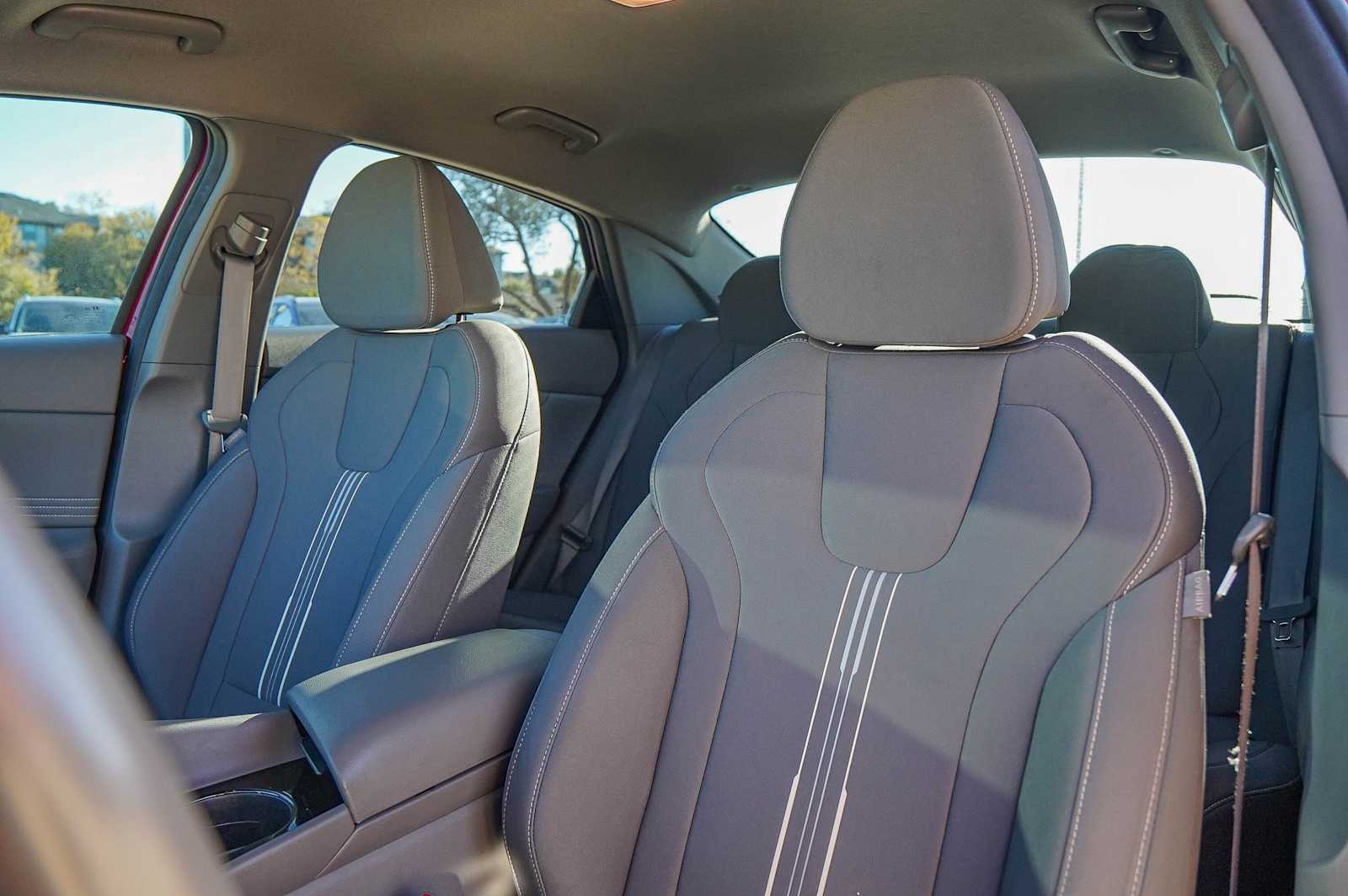 Thumbnail: 2023 Hyundai Elantra - 11